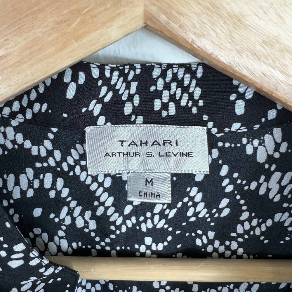 Tahari Women's Casual Polka Dotted Blouse Top Sleeveless Black White Size Medium - Picture 3 of 5